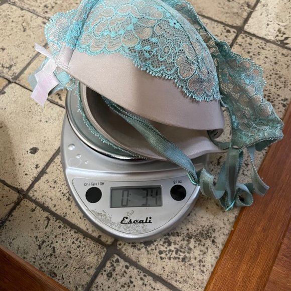 Victoria’s Secret Dream Angels Push Up Lined Underwire Bra 34C - Picture 11 of 11